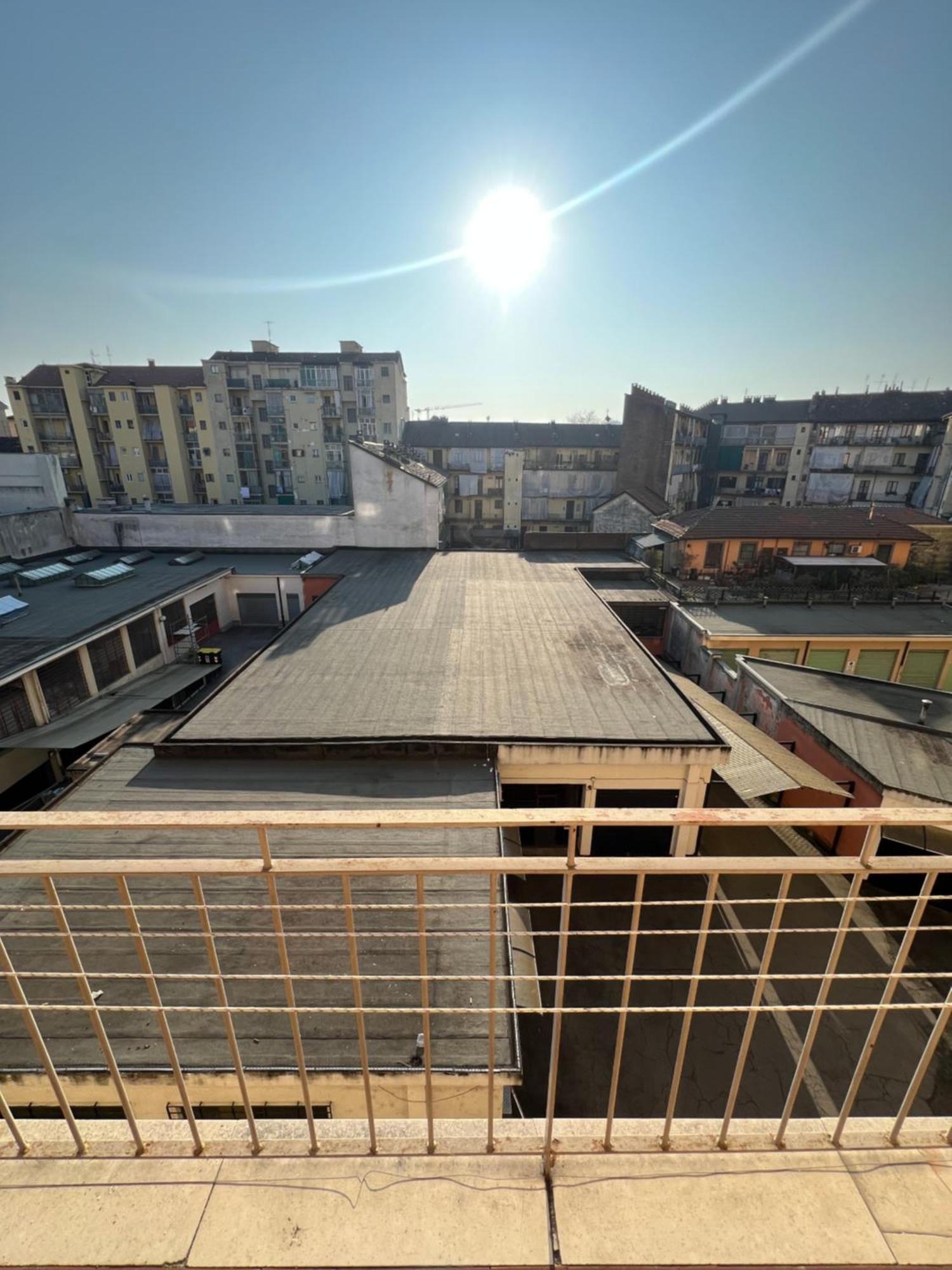 Room With Private Balcony On The Dora River Torino Esterno foto