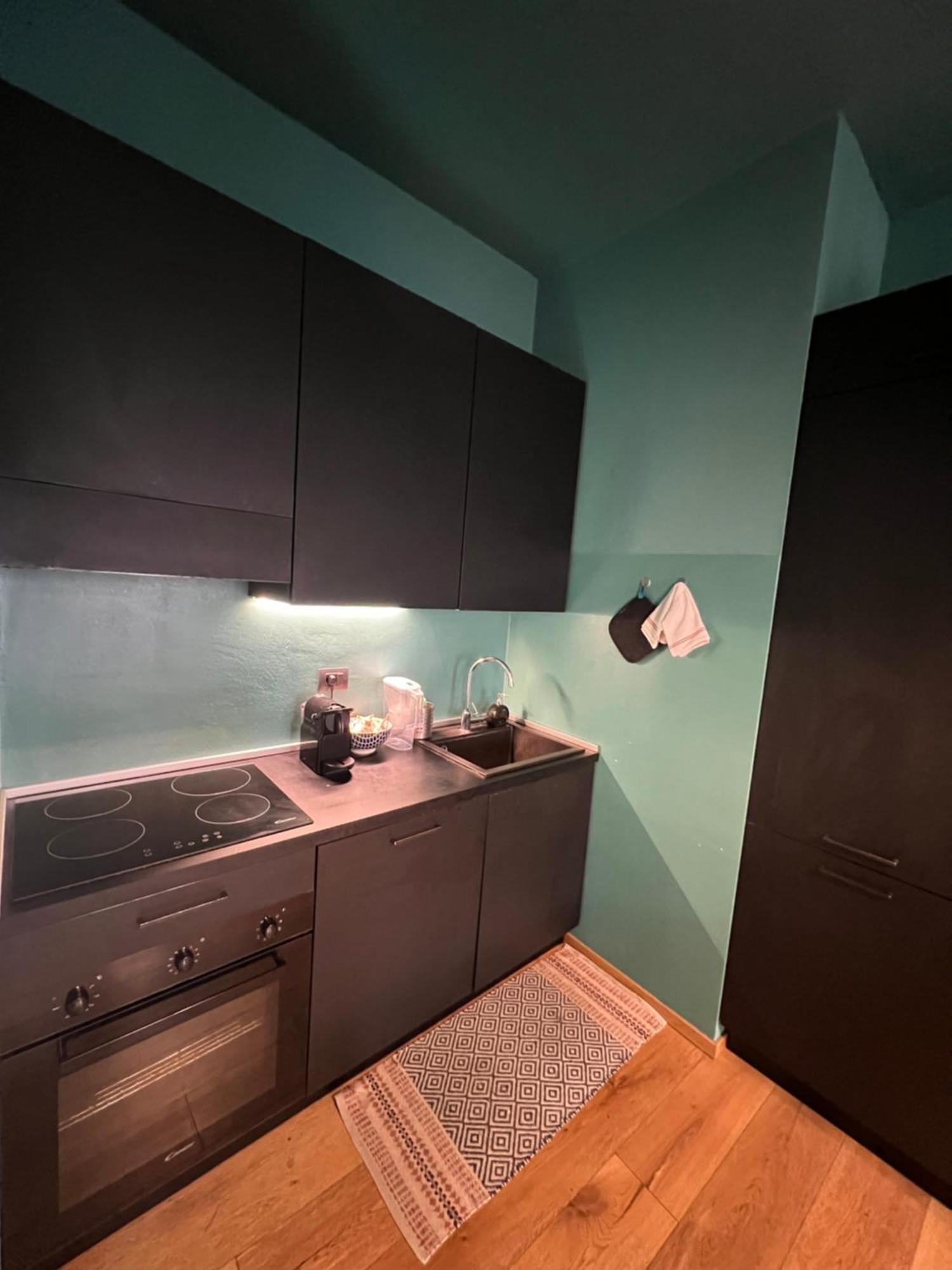 Room With Private Balcony On The Dora River Torino Esterno foto